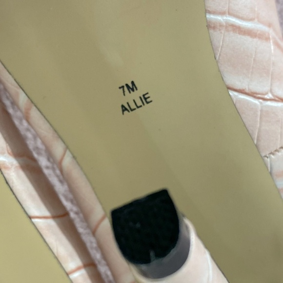 5/$25 Attitude By Jay Manuel Pink Faux Reptile Leather Pumps With Chrome Toes 7 - Picture 7 of 12